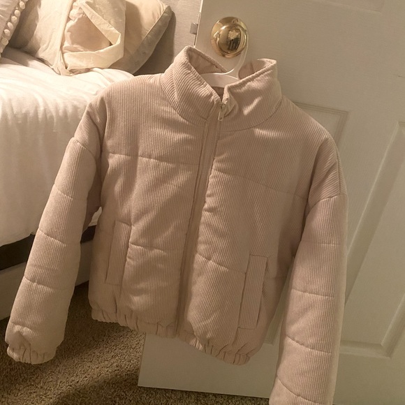 Corduroy Puffer Jacket size medium, never worn, perfect condition - Picture 2 of 4